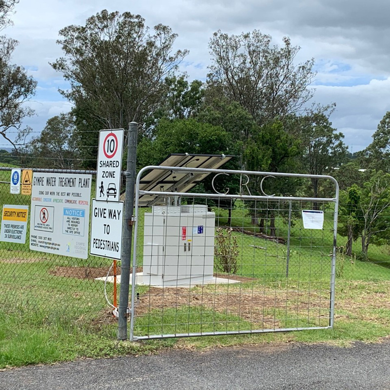 Gympie Off-Grid Electric Gate installation - Insitu