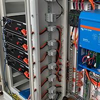 Sample Build showing US3000 to Isolator to Bus Bar